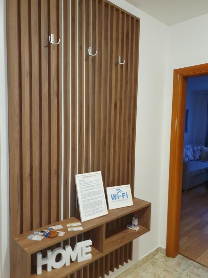 Apartman Basic Добой Екстериор снимка